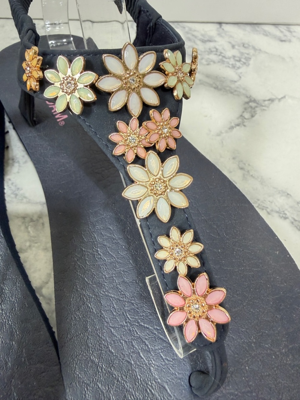 New Skechers Cali Meditation Happy Daisies flower thong sandals navy size 10 - Picture 3 of 7